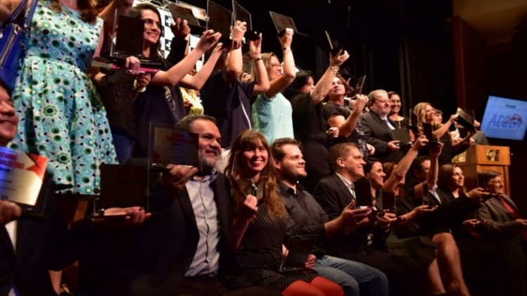 Prêmio Especialistas 2017 abre votações