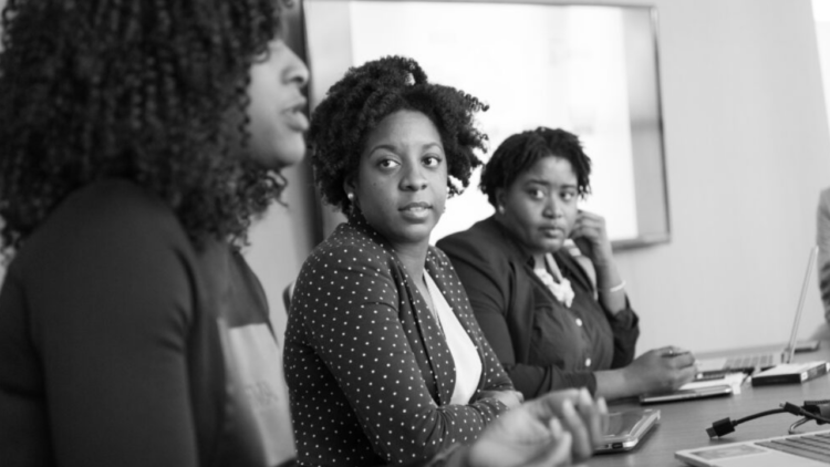 Escuta ativa, colaboração e conexões genuínas: as chaves para a comunicação corporativa em 2021