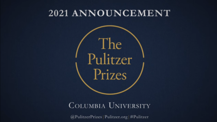 Pulitzer reflete desafios do jornalismo e premia veículo “póstumo”