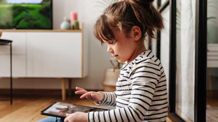 Google e CONAR lançam guia de boas práticas para publicidade infantil