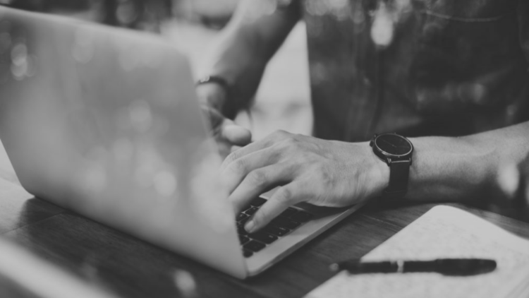 Faturamento de mídias digitais nativas cresce no Brasil