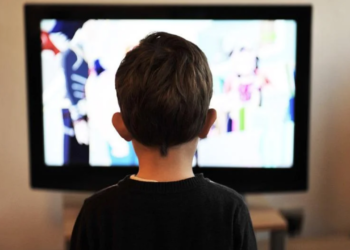 90% das crianças na primeira infância assistem TV