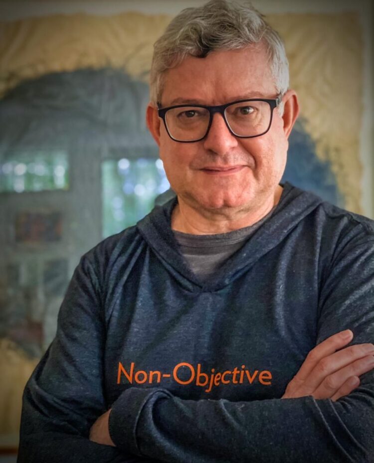 Indústria jornalística precisa abraçar as redes sociais e desenvolver tecnologias