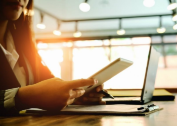 Levantamento revela liderança do público feminino no ambiente digital