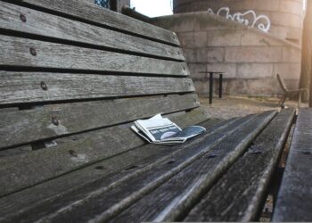 Banca de jornais, ou de quinquilharias?