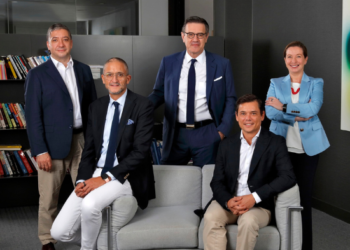 LLYC melhora sua receita operacional em 36% em 2022