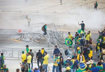 Entidades de jornalismo e comunicação repudiam atos de vandalismo em Brasília