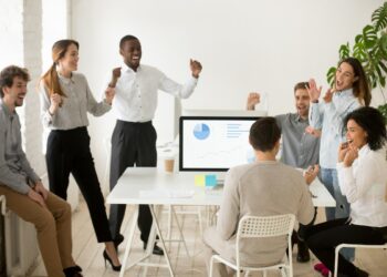 Segundo dia do 3º Fórum Melhor RH Felicidade Corporativa abordou desafios presentes e futuros