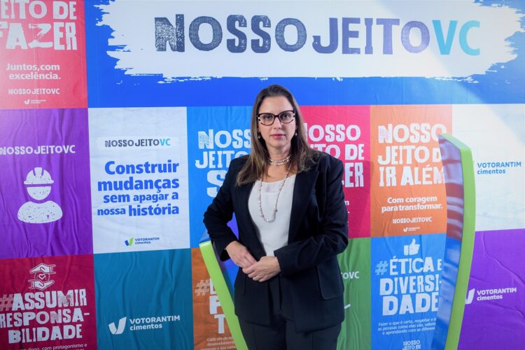 Cinthia Bossi dirige área integrada de Gente, Gestão e Comunicação na Votorantim Cimentos
