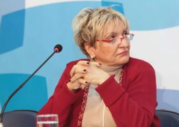 Docente da USP é homenageada pela Associação Espanhola de Investigação da Comunicação