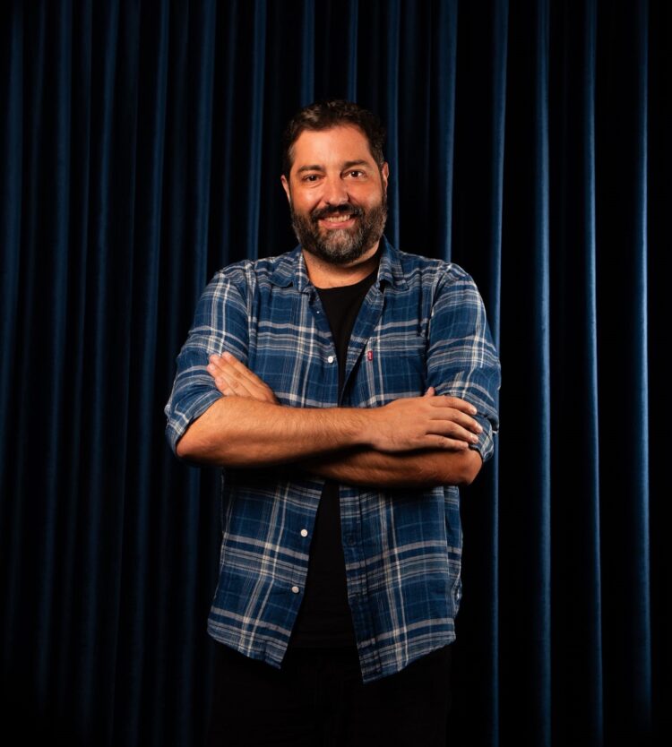 Luiz Megale assume como novo host do Flow News