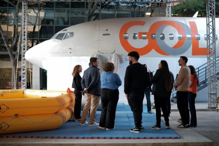 GOL abre as portas da aviação para a imprensa com realização de curso pioneiro para jornalistas