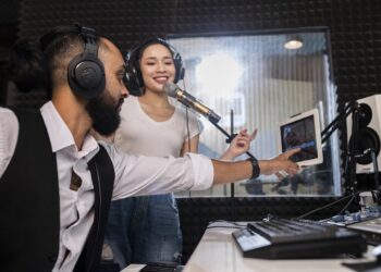 Podcast e TV interna: a força da tecnologia em veículos corporativos