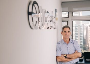 A confiança nasce dos fatos, não do discurso