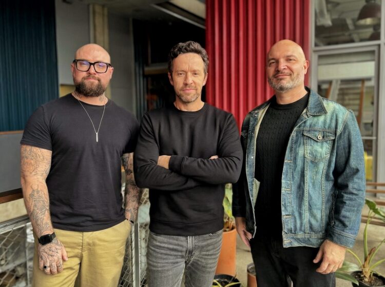 Oliver estrutura frente estratégica de influência e creators